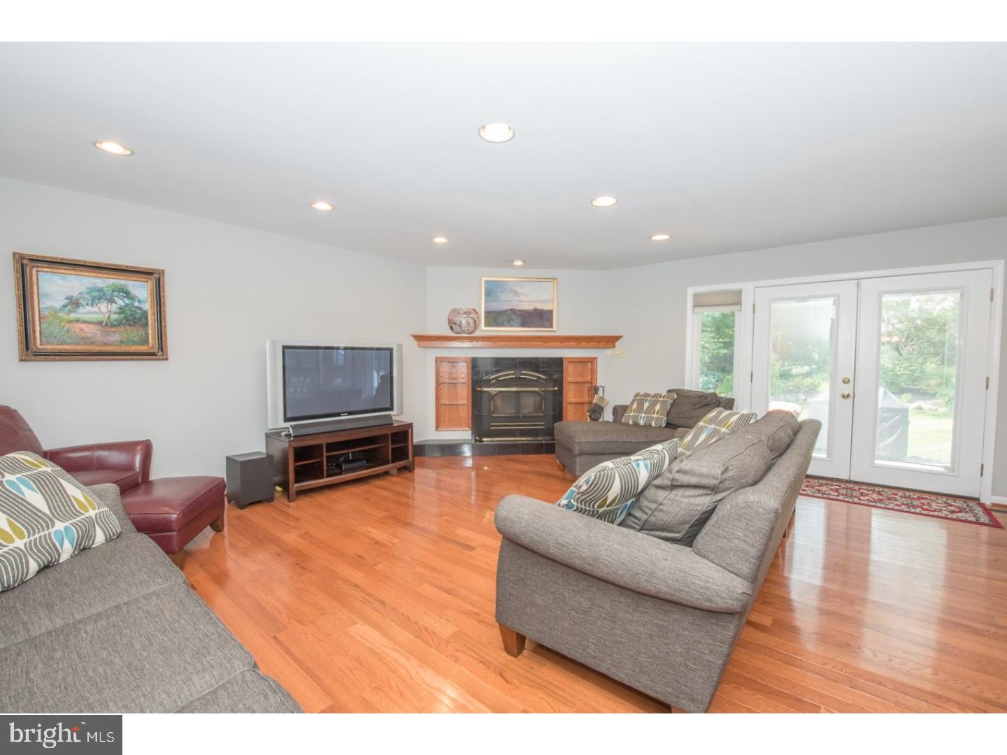 1840 London Road Abington, PA 19001 - Photo 4 of 24 Gallery Image 4