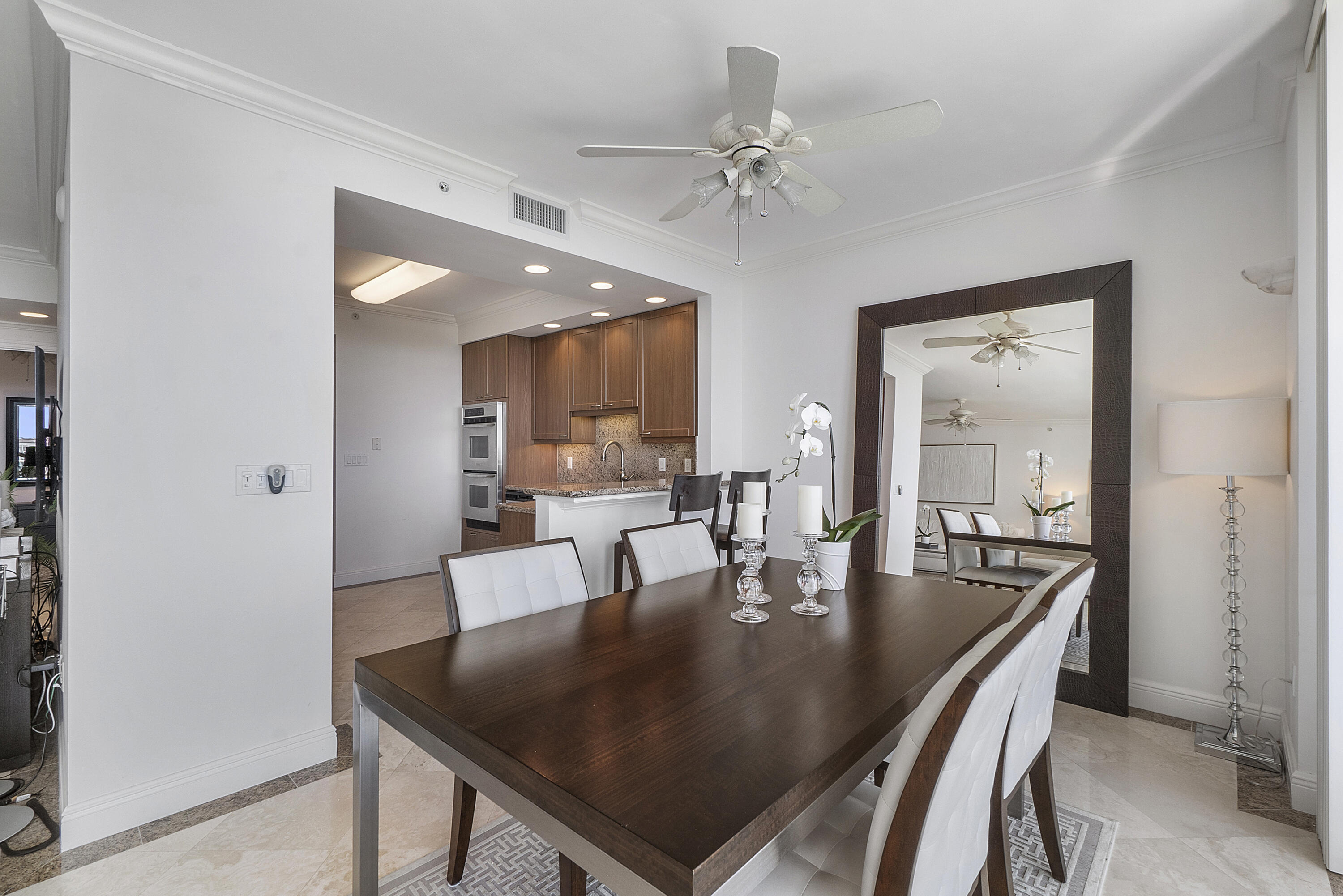 550 Southeast Mizner Boulevard, Unit B810 Boca Raton, FL 33432 - Photo 16 of 50 Dining Room