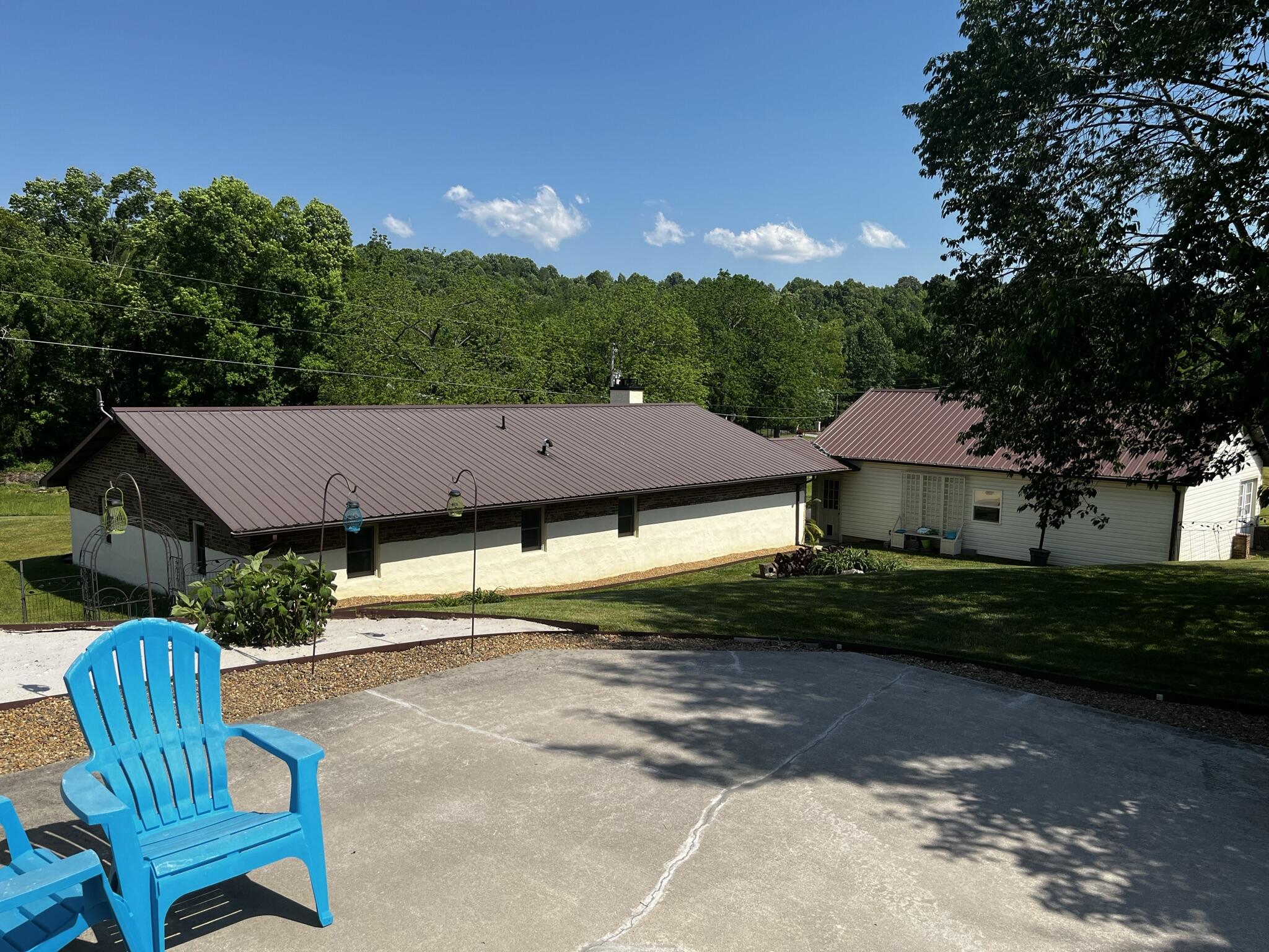 625 Edgefield Road Piney Flats, TN 37686 - Photo 8 of 48 IMG_2236