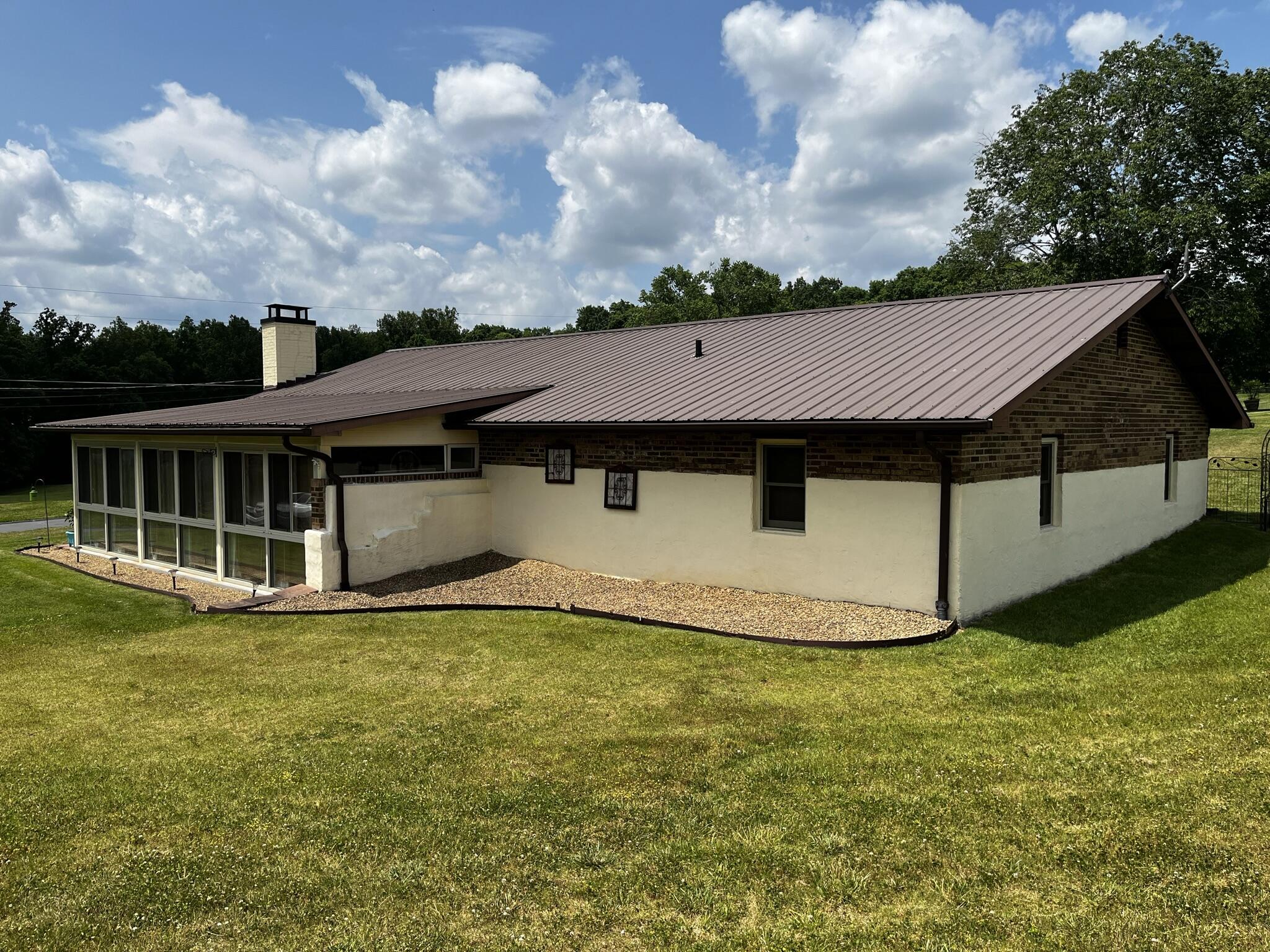 625 Edgefield Road Piney Flats, TN 37686 - Photo 9 of 48 IMG_2290