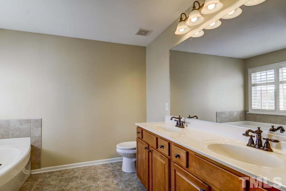 10612 Friendly Neighbor Lane Raleigh, NC 27614 - Photo 14 of 24 Gallery Image 14