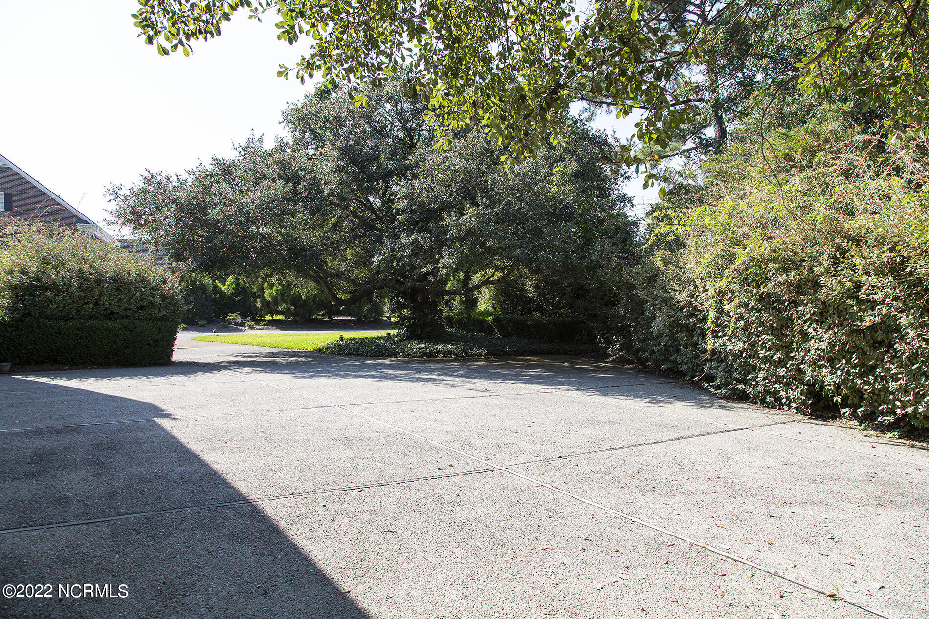 837 Gull Point Road Wilmington, NC 28405 - Photo 61 of 61 Gull-Point-837-parking-SamL33A7266