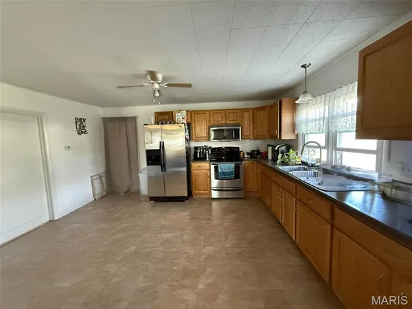 $115,000 | 1527 West Randolph Street, Vandalia, IL 62471