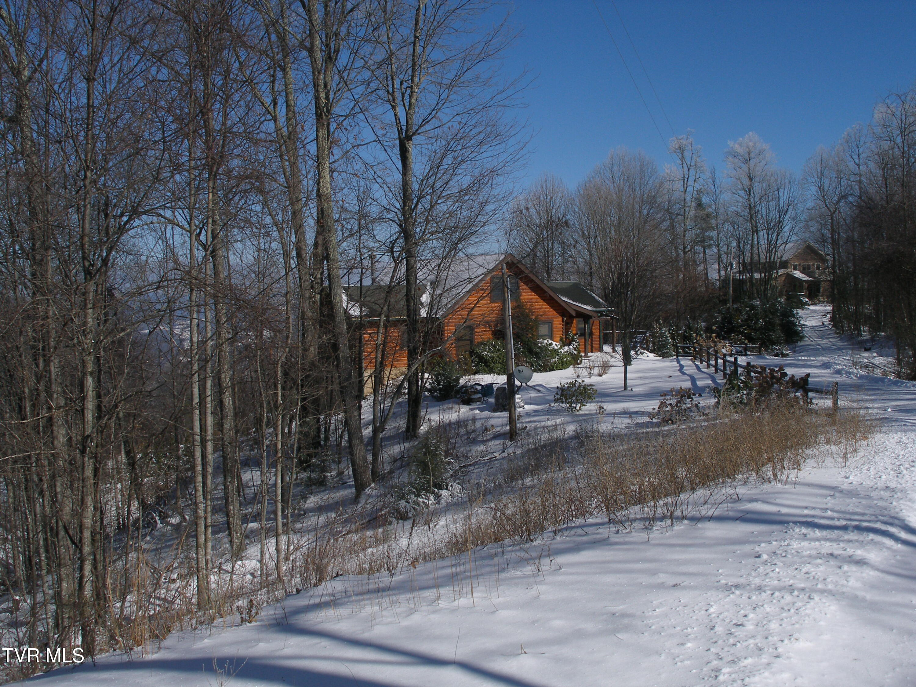 807 Vista Road Butler, TN 37640 - Photo 55 of 61 807 Vista in the winter