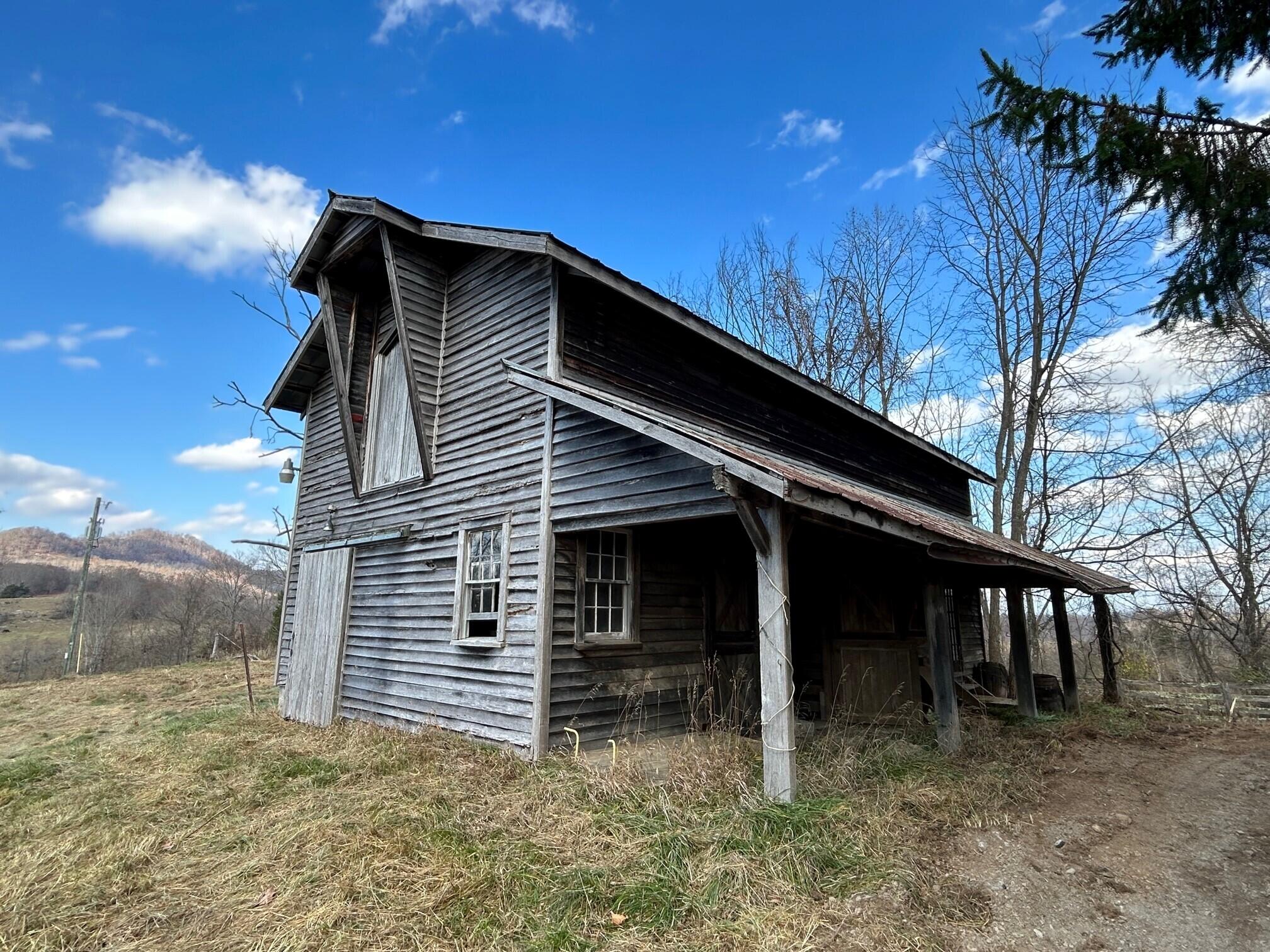Toulee Ridges Lane Sinks Grove, WV 24976 - Photo 11 of 50 Gallery Image 11