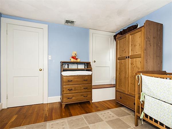 54 Thornton Road Waltham, MA 02453 - Photo 23 of 27