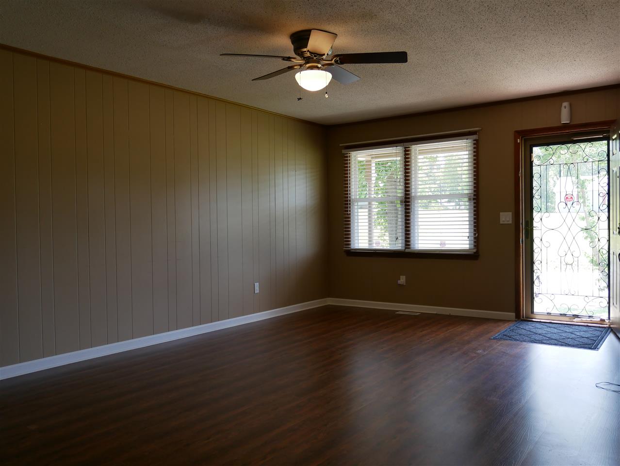610 South Green River Road Gaffney, SC 29341 - Photo 3 of 17