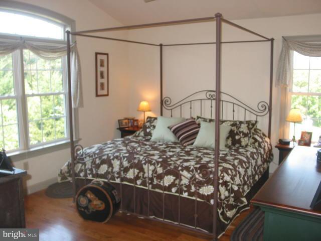 765 Rohen Ridge Drive Lititz, PA 17543 - Photo 13 of 36