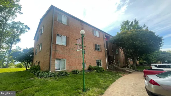 $1,690 | 7508 Prince Cole Court, Unit 8, Manassas, VA 20111