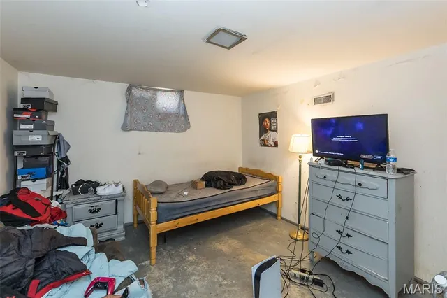 $115,000 | 1427 Fairmeadows Lane, St. Louis, MO 63138