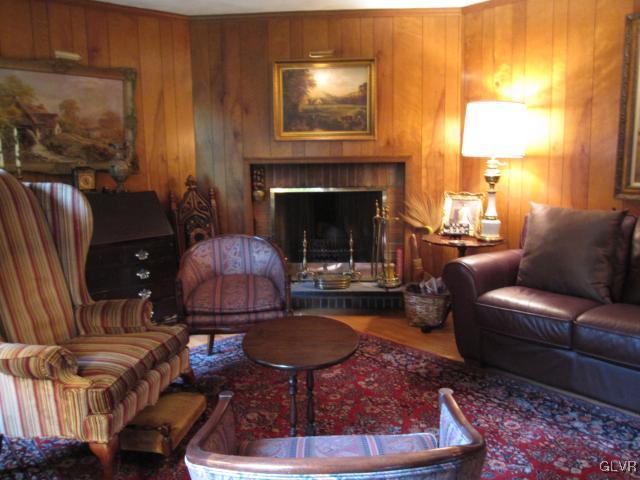 4255 Wellesley Road Bethlehem, PA 18017 - Photo 11 of 27 Family room