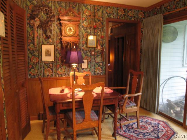 4255 Wellesley Road Bethlehem, PA 18017 - Photo 13 of 27 Breakfast area