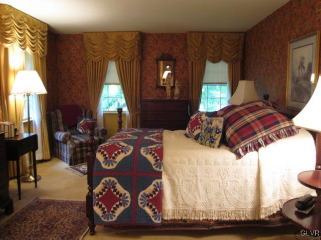 4255 Wellesley Road Bethlehem, PA 18017 - Photo 16 of 27 Master bedroom