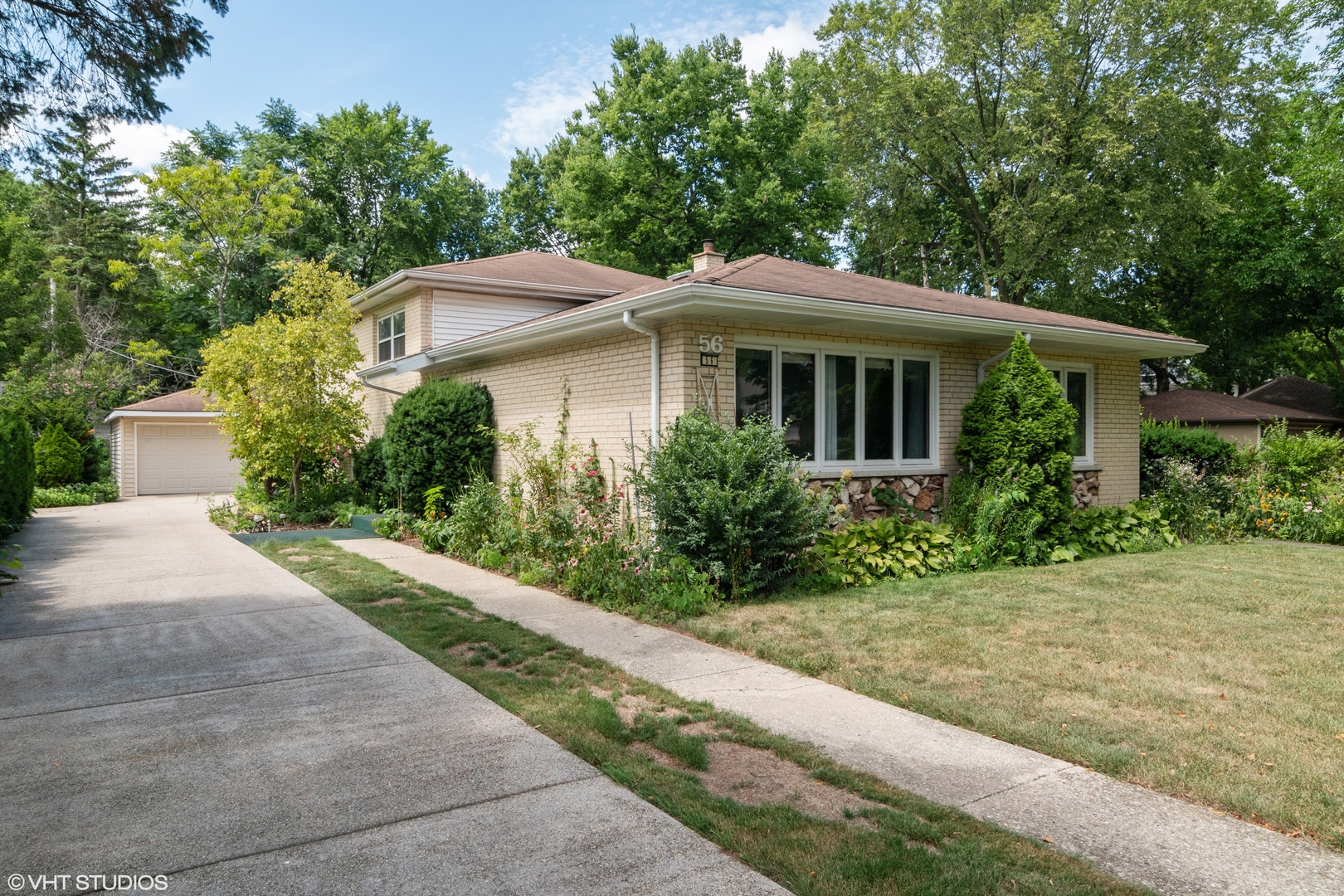 56 North Cowley Road Riverside, IL 60546 - Photo 1 of 14