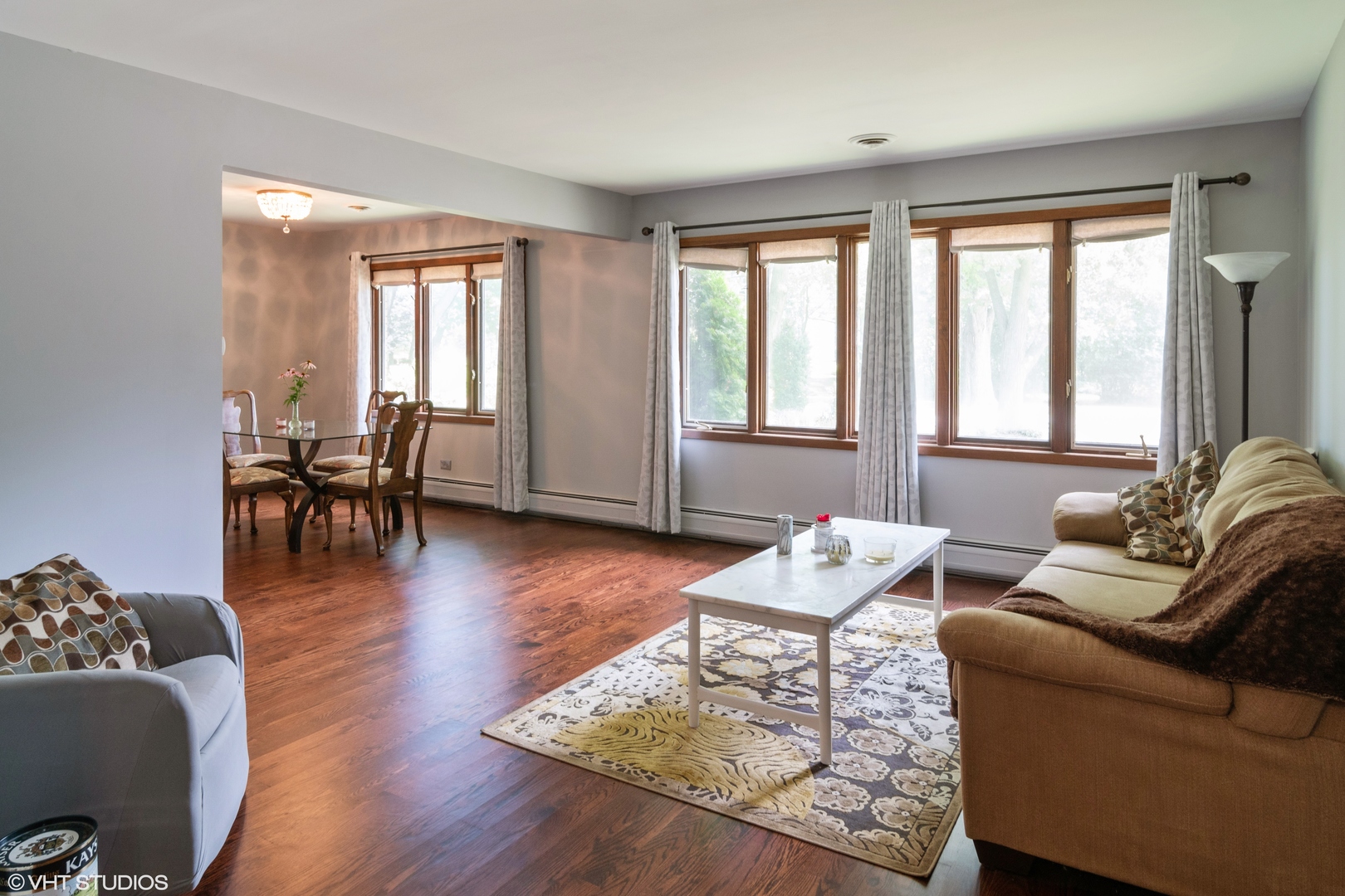 56 North Cowley Road Riverside, IL 60546 - Photo 2 of 14
