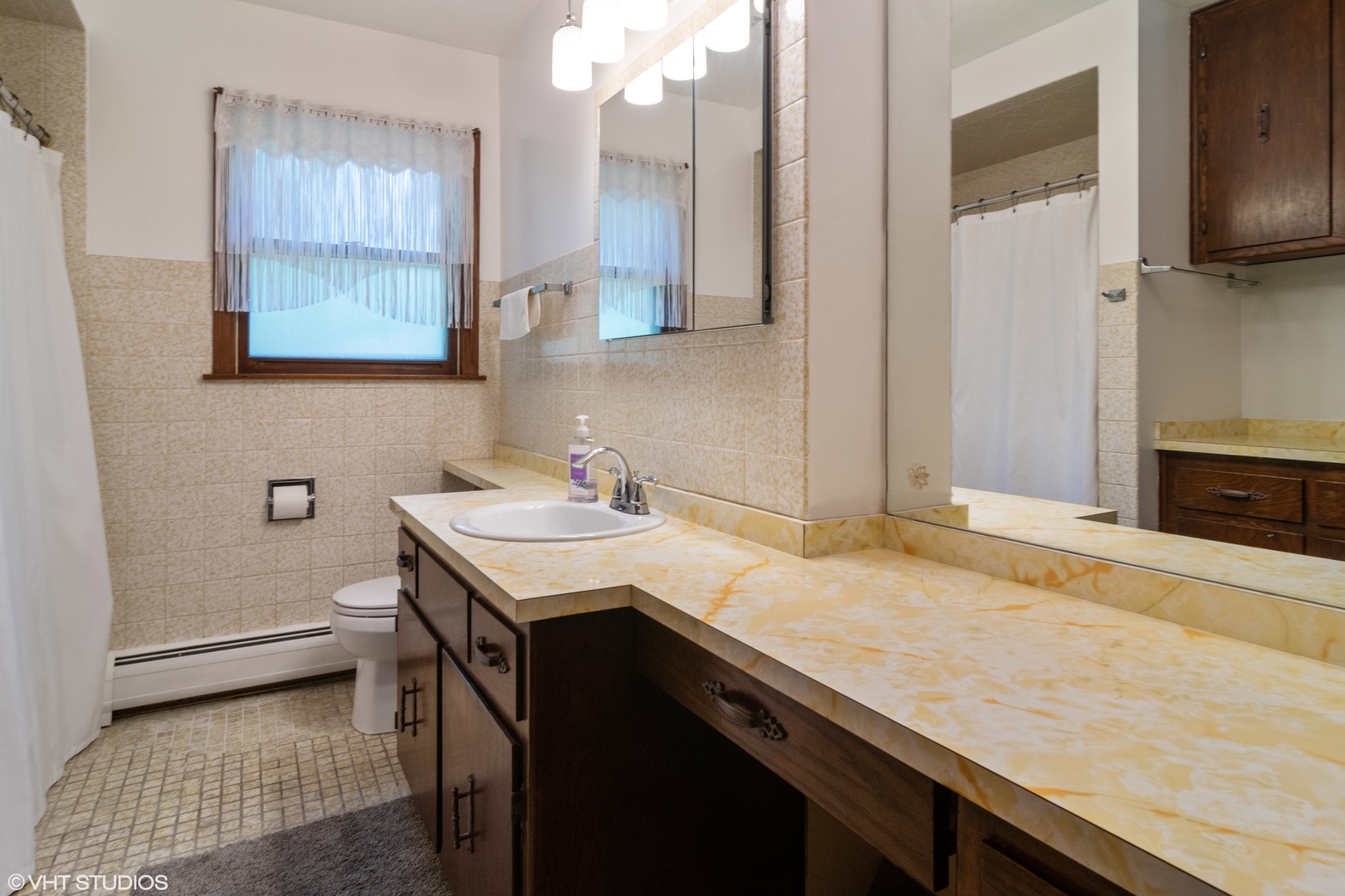 56 North Cowley Road Riverside, IL 60546 - Photo 11 of 14
