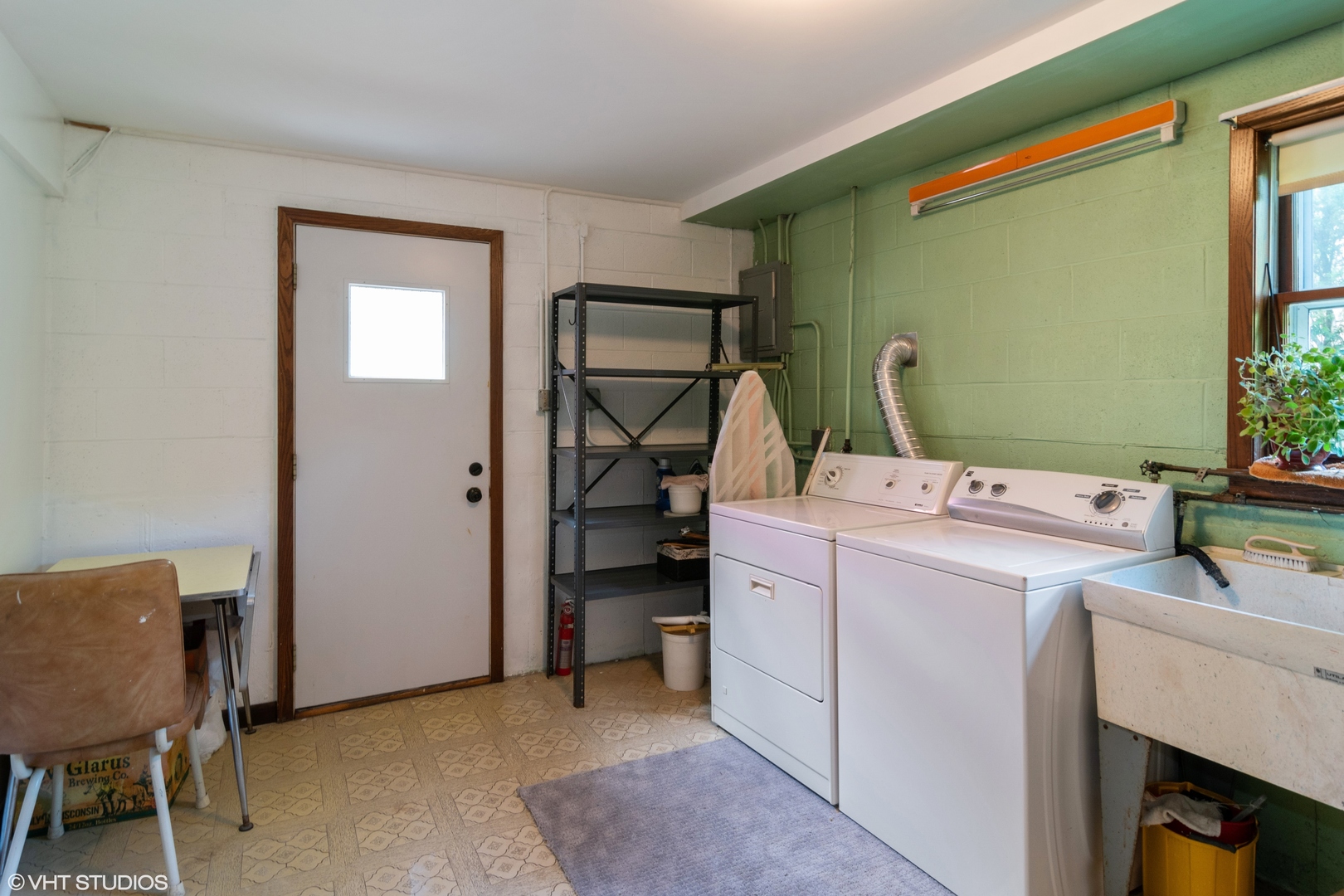 56 North Cowley Road Riverside, IL 60546 - Photo 12 of 14