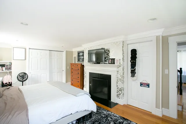 $4,500 | 1994 East Main Road, Portsmouth, RI 02871