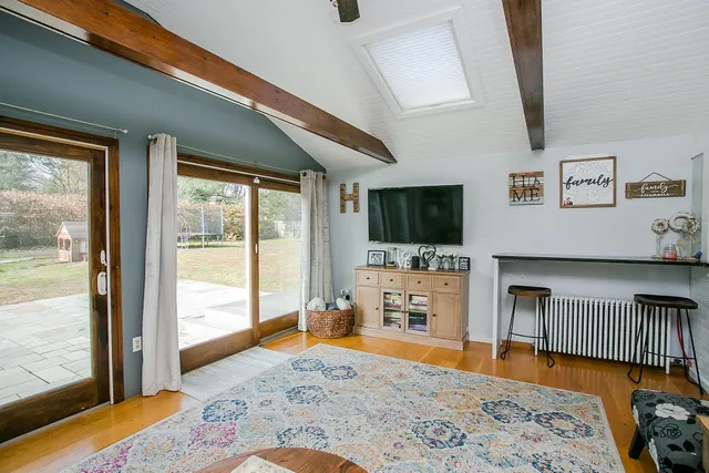 $4,500 | 1994 East Main Road, Portsmouth, RI 02871