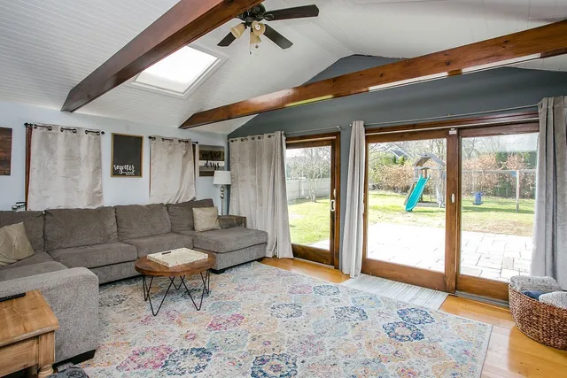 $4,500 | 1994 East Main Road, Portsmouth, RI 02871