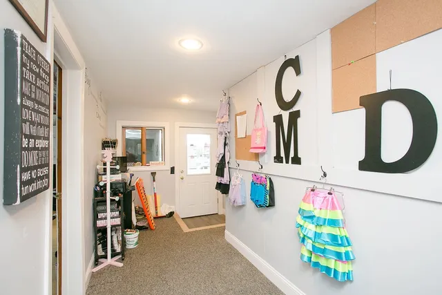 $4,500 | 1994 East Main Road, Portsmouth, RI 02871