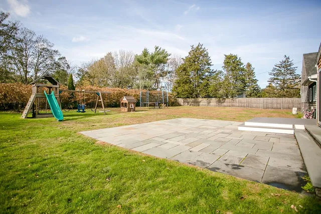 $4,500 | 1994 East Main Road, Portsmouth, RI 02871