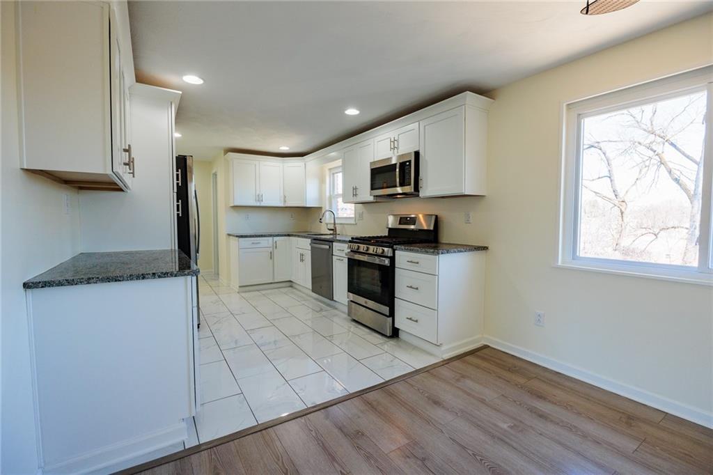 2408 Haymaker Road Monroeville, PA 15146 - Photo 7 of 41