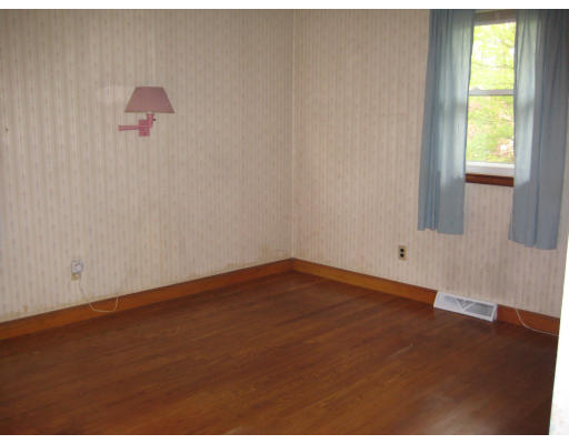 16 Woodruff Road Walpole, MA 02081 - Photo 12 of 16 Gallery Image 12