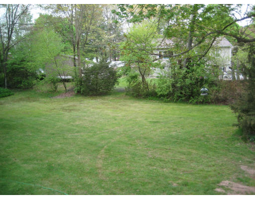16 Woodruff Road Walpole, MA 02081 - Photo 15 of 16 Gallery Image 15