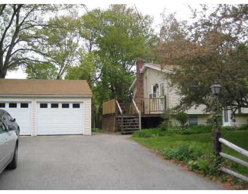 16 Woodruff Road Walpole, MA 02081 - Photo 2 of 16 Gallery Image 2