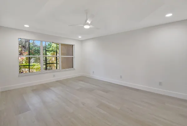 a view of a tennis court