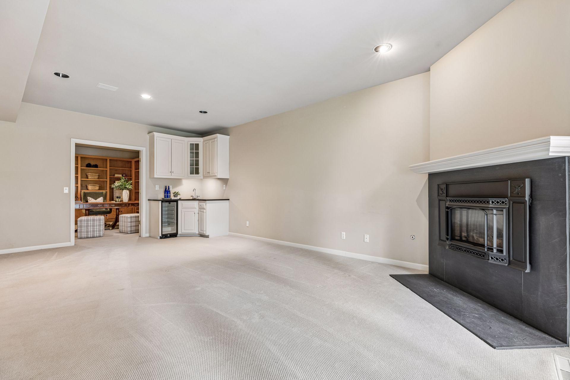 7238 Lewis Ridge Parkway Edina, MN 55439 - Photo 21 of 33