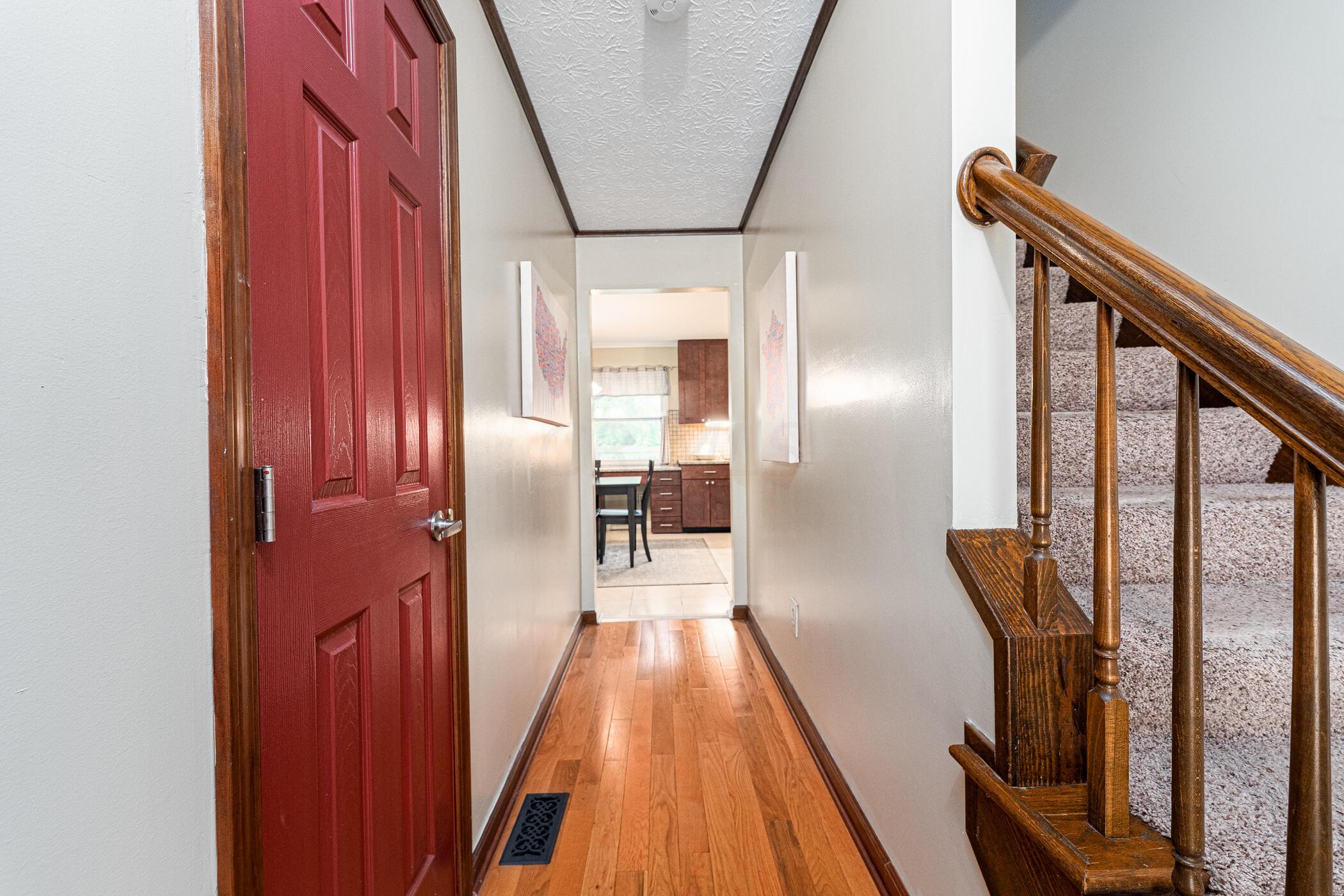 620 Cherrington Road Westerville, OH 43081 - Photo 7 of 52 620 Cherrington Rd Westerville 031