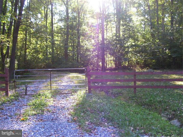 830 Mt Wilson Road Lebanon, PA 17042 - Photo 2 of 18 Gallery Image 2