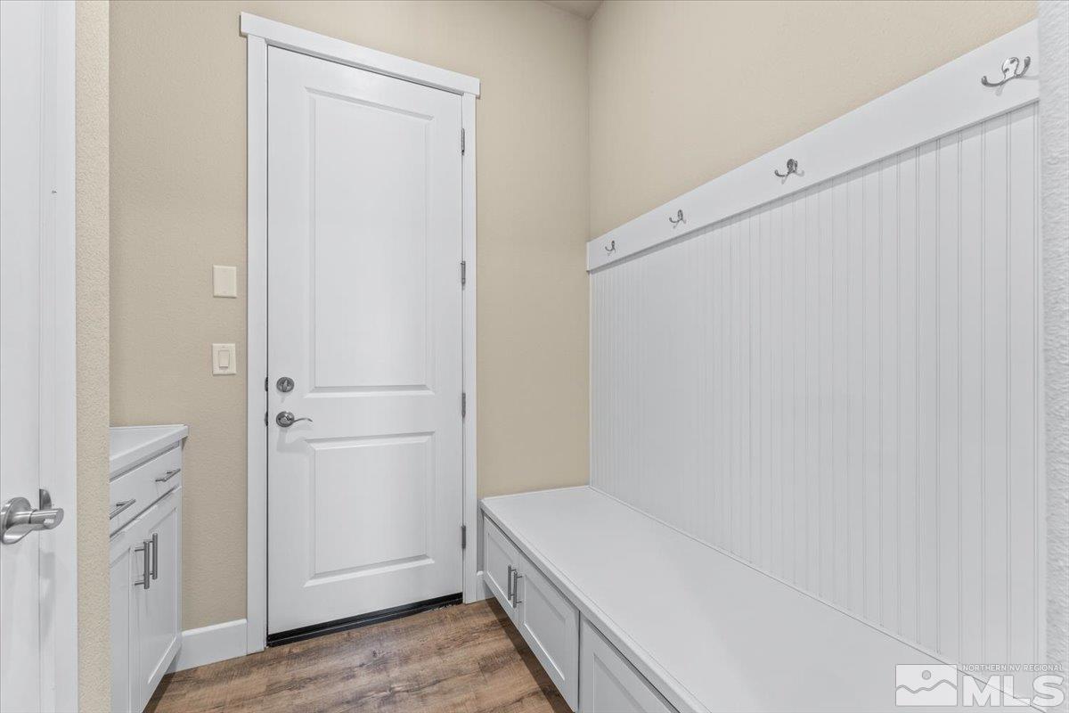 1273 Crawford Crk Drive Reno, NV 89521 - Photo 24 of 39 a bathroom with a bathtub and shower