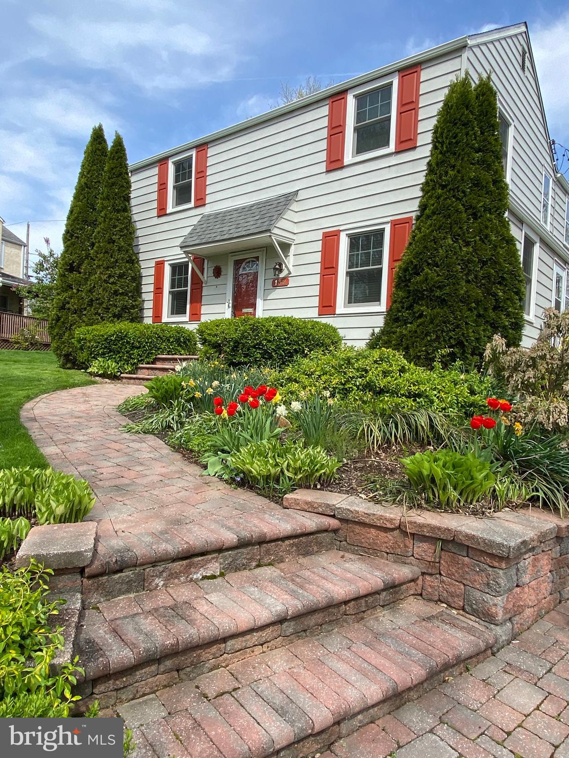 132 Morningside Circle Wayne, PA 19087 - Photo 2 of 26 Gallery Image 2