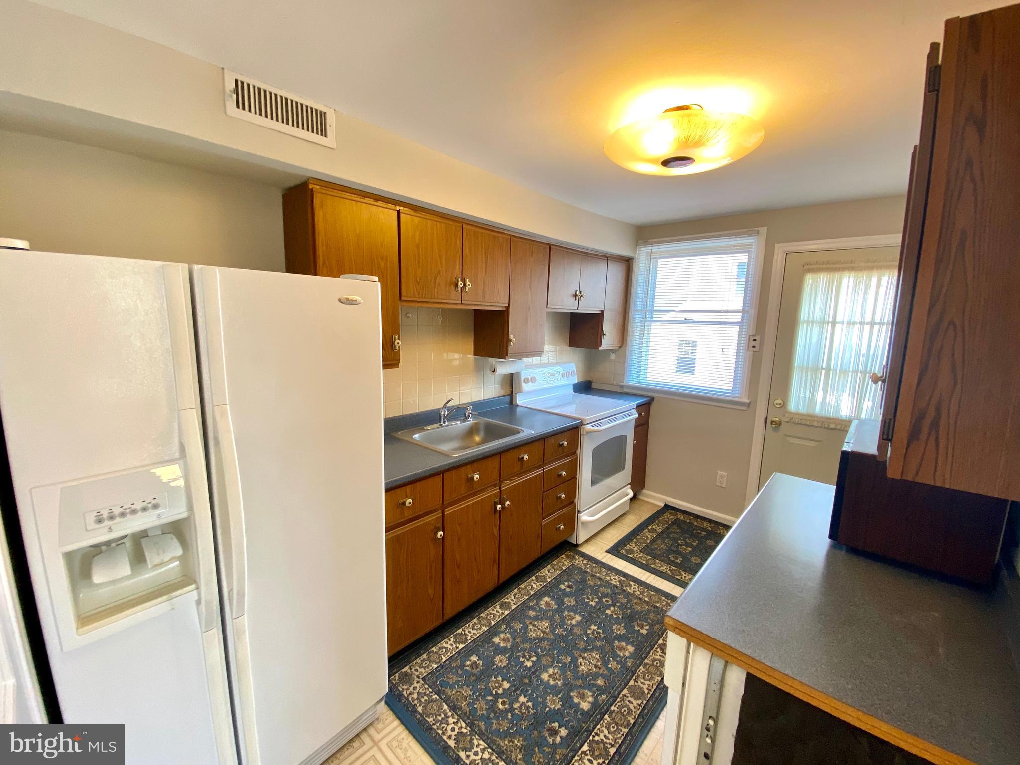 132 Morningside Circle Wayne, PA 19087 - Photo 4 of 26 Gallery Image 4