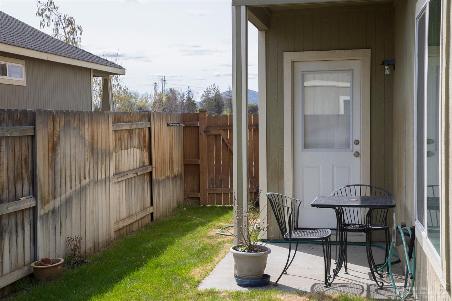 1332 Southwest 35th Street Redmond, OR 97756 - Photo 5 of 25 Gallery Image 5