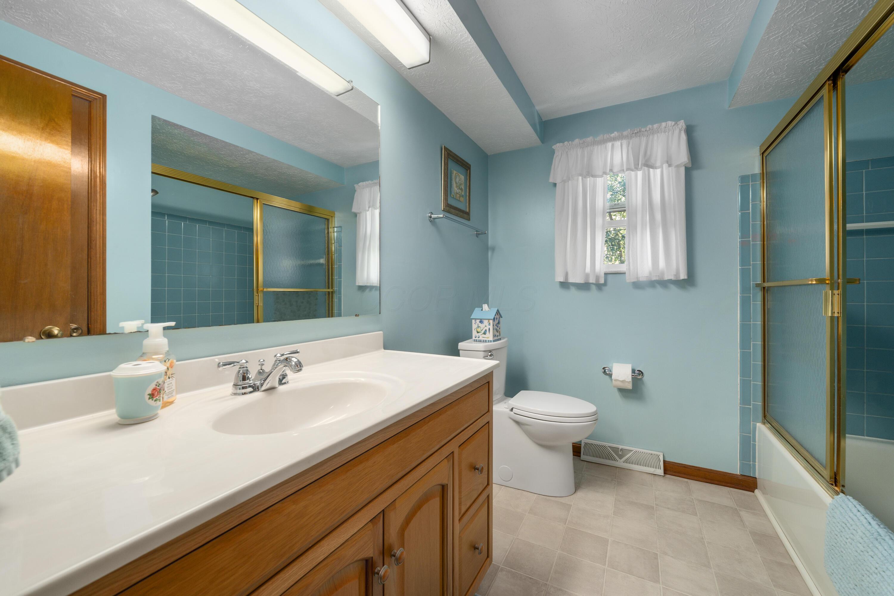 639 Link Road Whitehall, OH 43213 - Photo 37 of 73 37-print-DSC04441