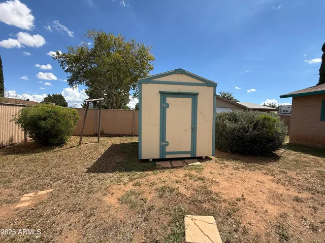 $169,500 | 565 East Raymond Drive, Sierra Vista, AZ 85635