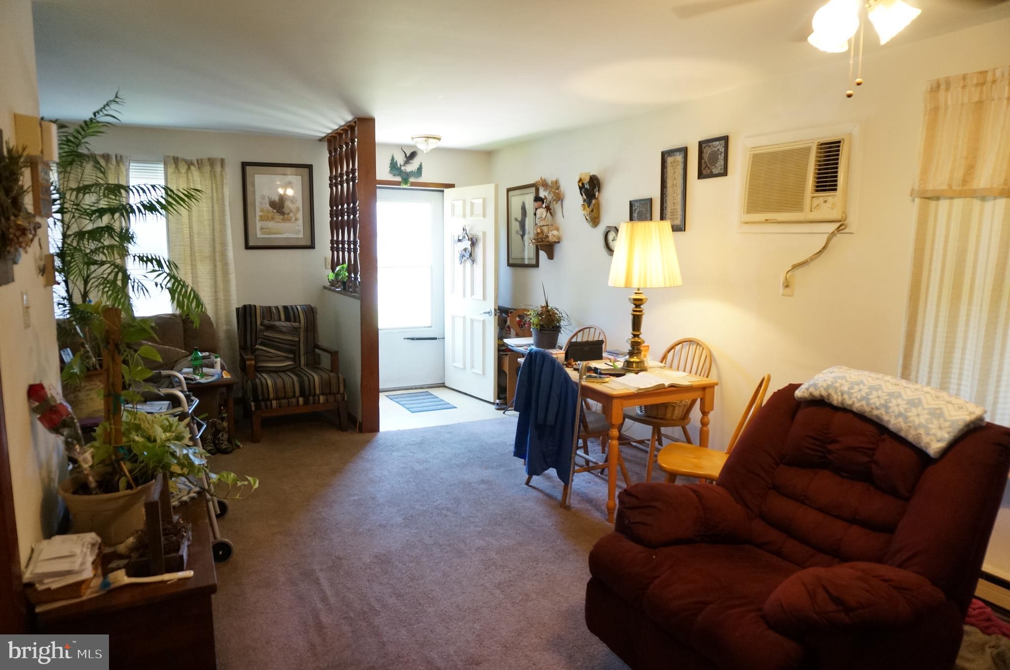 57 Devonshire Road Hagerstown, MD 21740 - Photo 7 of 22 57 Devonshire Rd 1st Floor Living Room