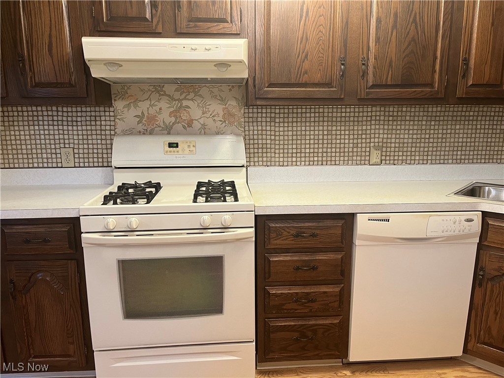 9152 Fosdick Road Cleveland, OH 44125 - Photo 9 of 45 Kitchen also has a dishwasher and light countertops.