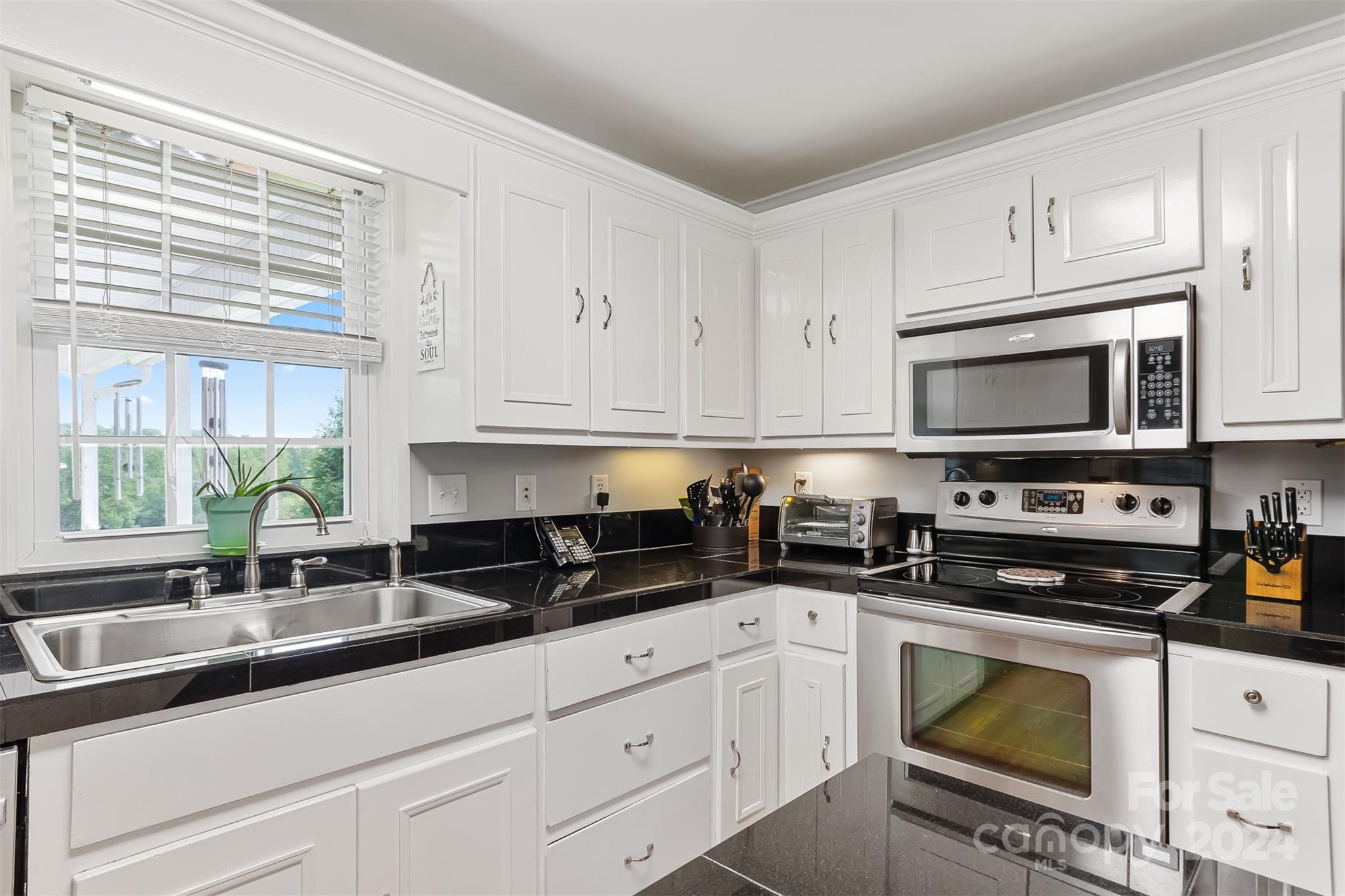 4857 Horseshoe Bend Road Hudson, NC 28638 - Photo 7 of 36 Gallery Image 7