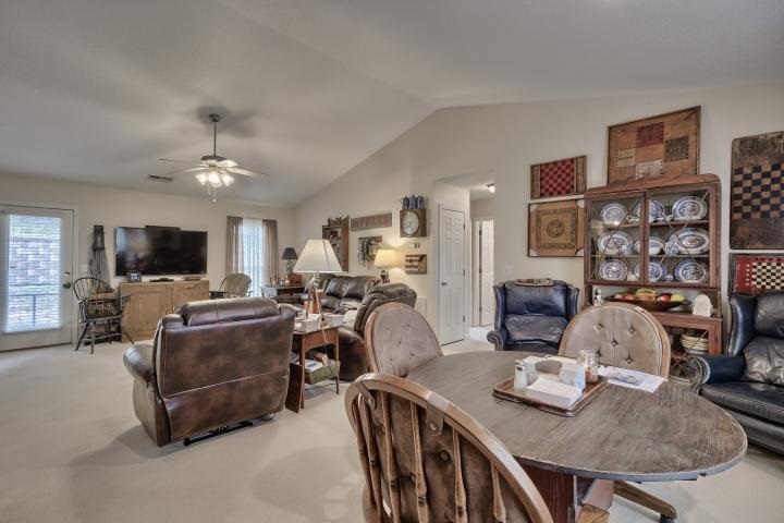 4 Stone Meadow Road Greenville, SC 29615 - Photo 12 of 32 Gallery Image 12