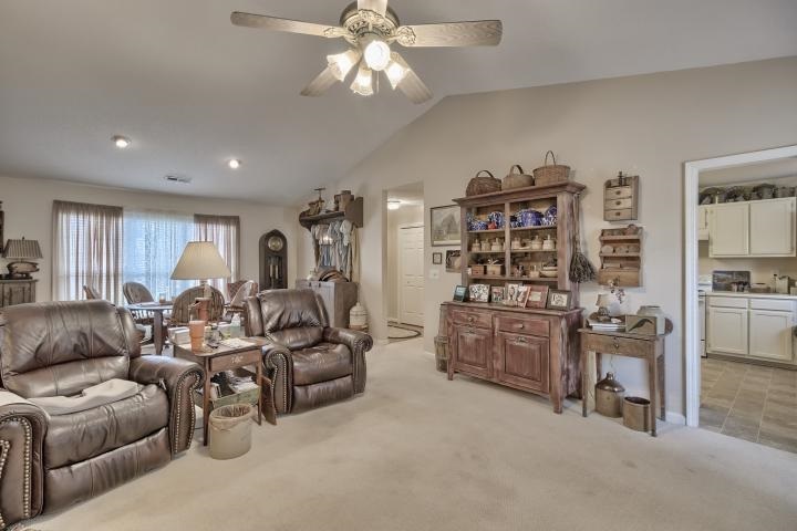 4 Stone Meadow Road Greenville, SC 29615 - Photo 6 of 32 Gallery Image 6