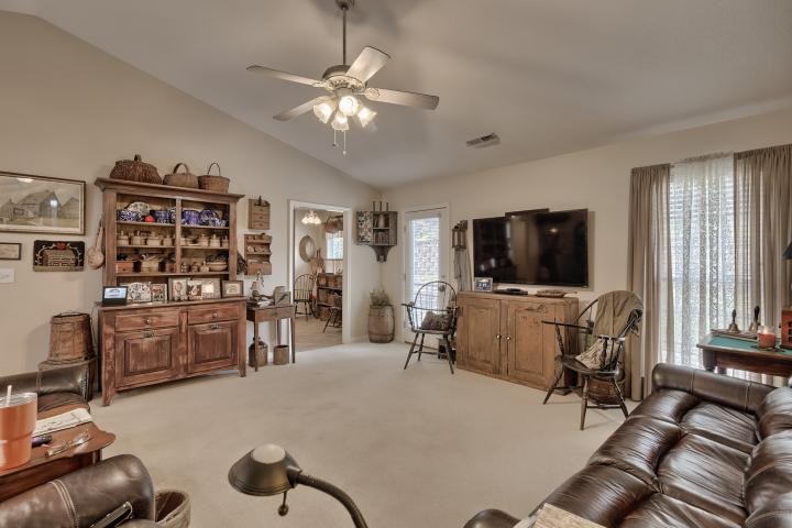 4 Stone Meadow Road Greenville, SC 29615 - Photo 7 of 32 Gallery Image 7