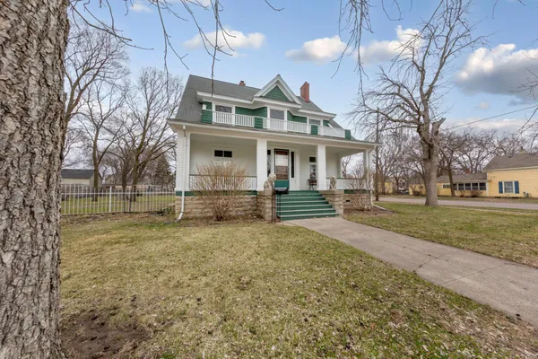 $380,000 | 504 7th Street Northwest, Faribault, MN 55021