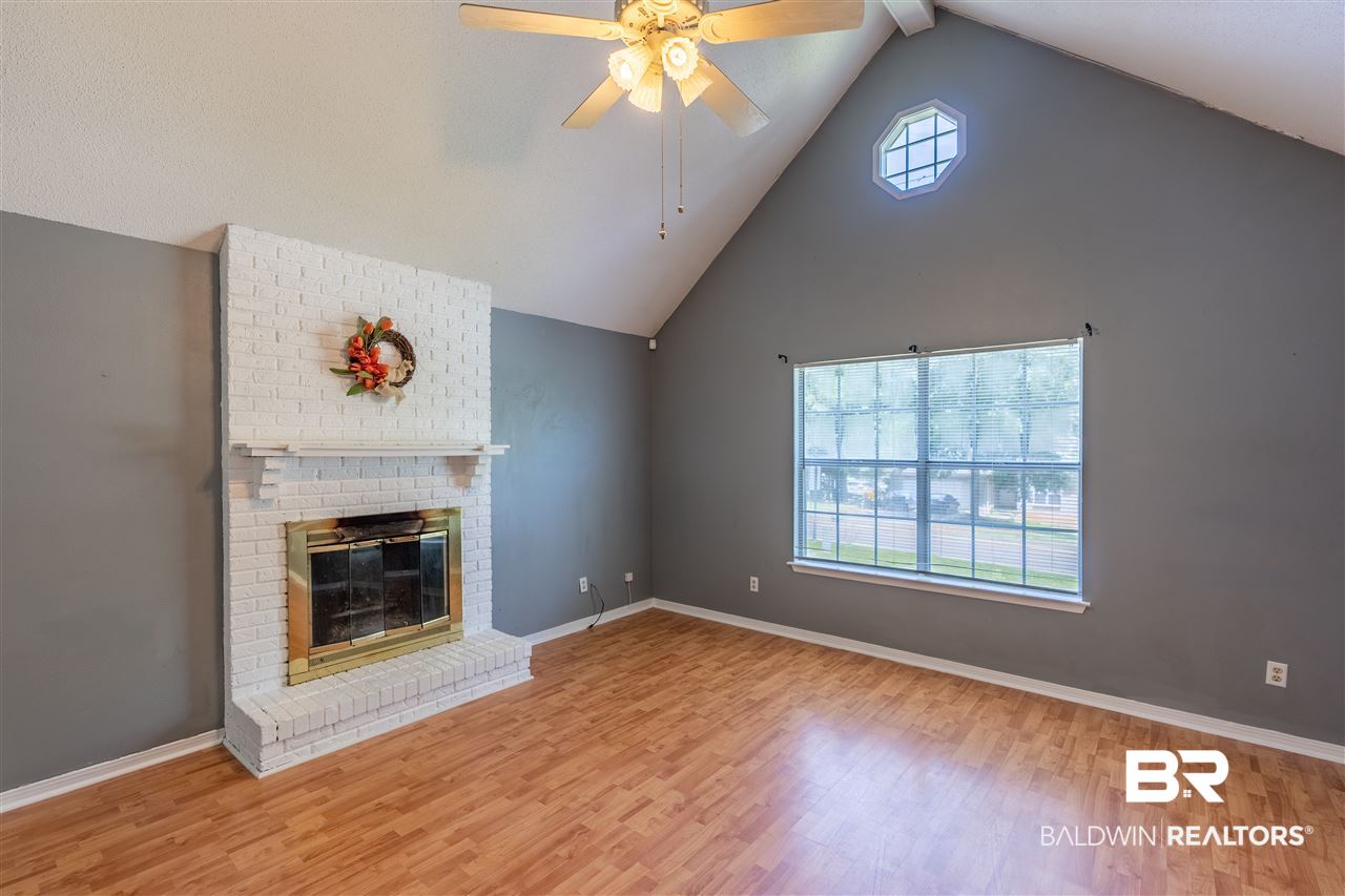 212 Ridgewood Drive Daphne, AL 36526 - Photo 2 of 21