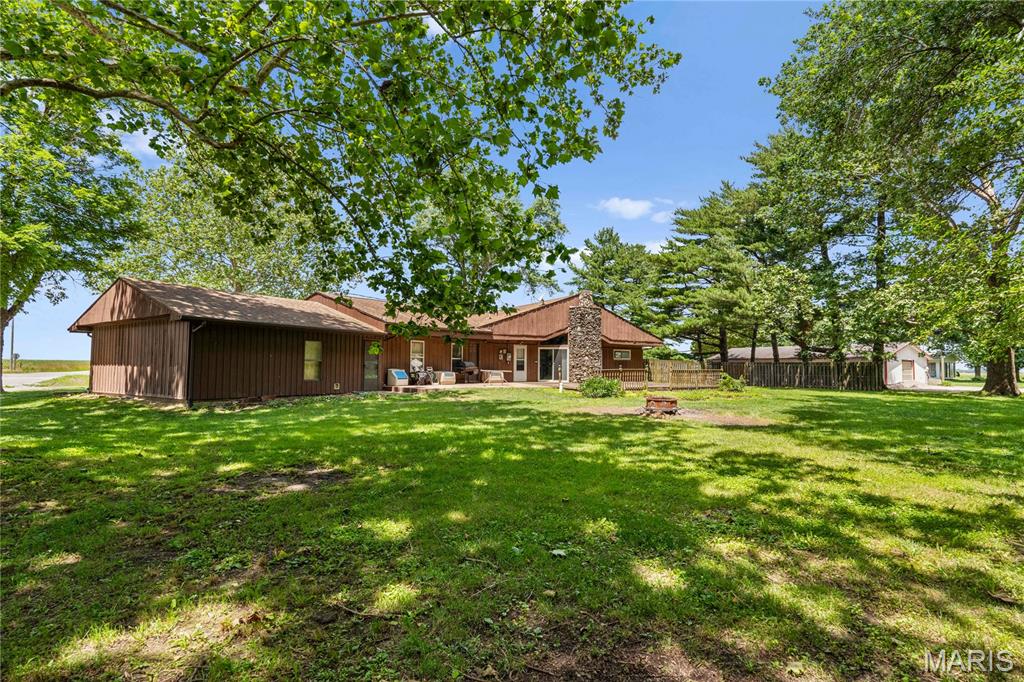 1021 Otter Road Trenton, IL 62293 - Photo 7 of 41 Gallery Image 7