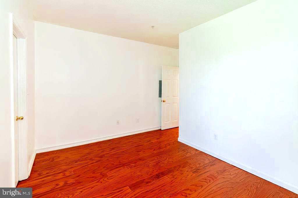 7205 Bogley Road, Unit 202 Baltimore, MD 21244 - Photo 19 of 39 Bedroom